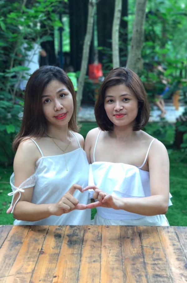 chi quen qua mang, dan 11 me bim sua ha noi deo bong 