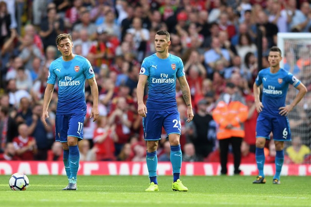Arsenal thi đấu cực tệ ở giai đoạn đầu mùa giải 2017/18