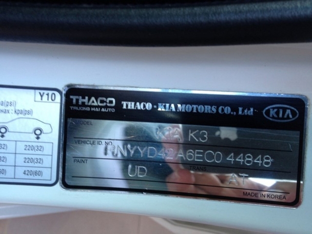 Trong dải VIN của chiếc Kia K3 này, ký tự thứ 10 là chữ E tức là chiếc xe được sản xuất năm 2014. 