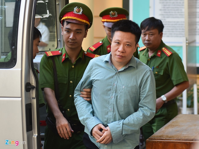 Ha Van Tham: 'Bat cu ai kiem tra cung thay viec chi lai ngoai' hinh anh 1