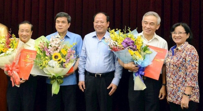 Hai cán bộ cao cấp TP HCM xin thôi việc theo nghị định 46, chứ không có vấn đề gì - Ảnh 1. Hai cán bộ cao cấp TP HCM xin thôi việc theo nghị định 46, chứ không có vấn đề gì - Ảnh 1.