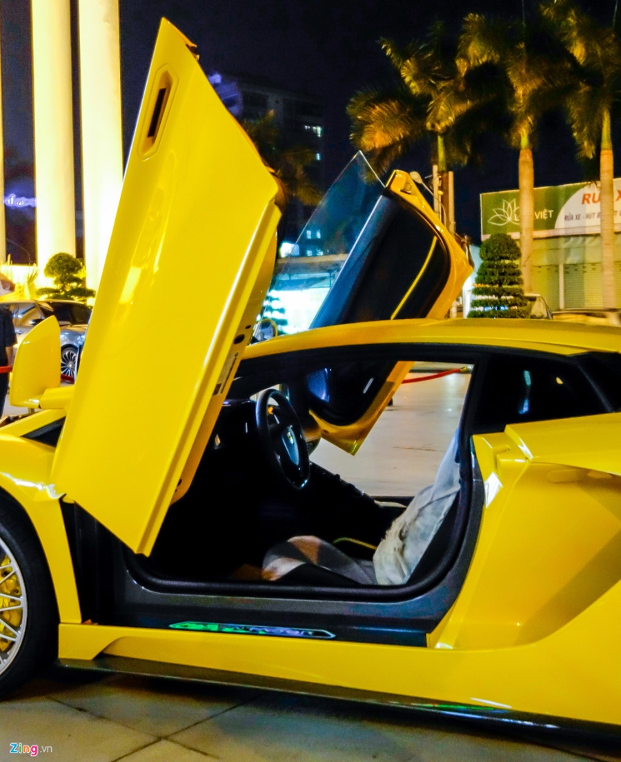 Lamborghini Aventador S hon 40 ty lan dau xuong pho Sai Gon hinh anh 8