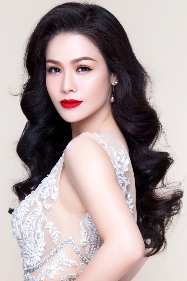 nhat-kim-anh-khoe-nhan-sac-ruc-ro-cua-gai-mot-con-3