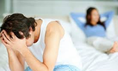 Yêu vợ nhưng tôi chẳng thể dứt khỏi tình cũ vì quá hợp chuyện ấy