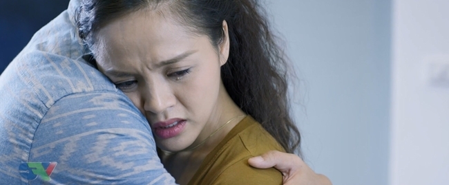 dan sao song chung voi me chong tro lai trong nguoc chieu nuoc mat - 12