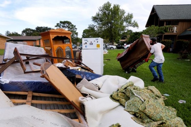 Mỹ: Người dân Texas trở về nhà sau siêu bão Harvey - ảnh 3