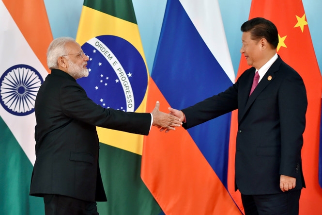 Chủ tịch Tập Cận Bình đón Thủ tướng Modi tại Hội chị cấp cao BRICS /// Reuters