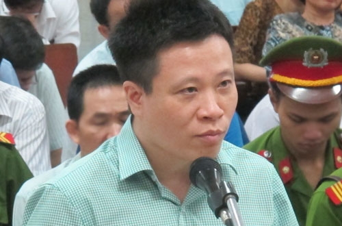 ha-van-tham-cung-lam-mat-chuc-khong-ngo-lai-bi-xu-ly-hinh-su