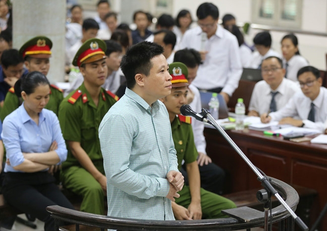  Ha Van Tham xin giu lai 1/2 tai san cho vo con hinh anh 2