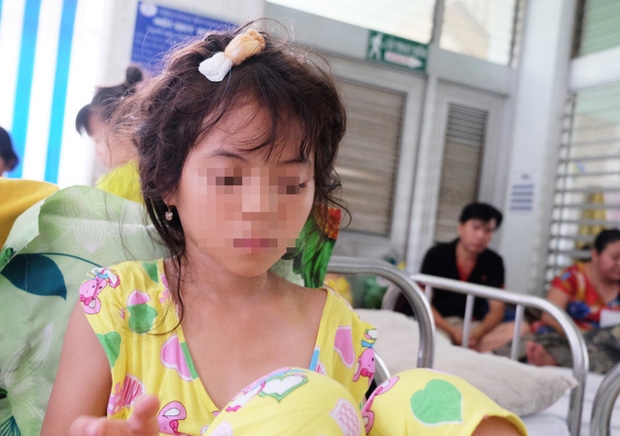  Tai nạn thương tâm: Chở con và cháu đi chơi lễ, ba người thân trong một gia đình tử nạn - Ảnh 7.