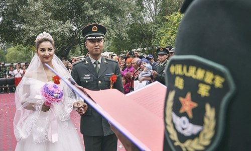 co-gai-di-hon-2000-km-bi-mat-cau-hon-ban-trai-lau-nam-2