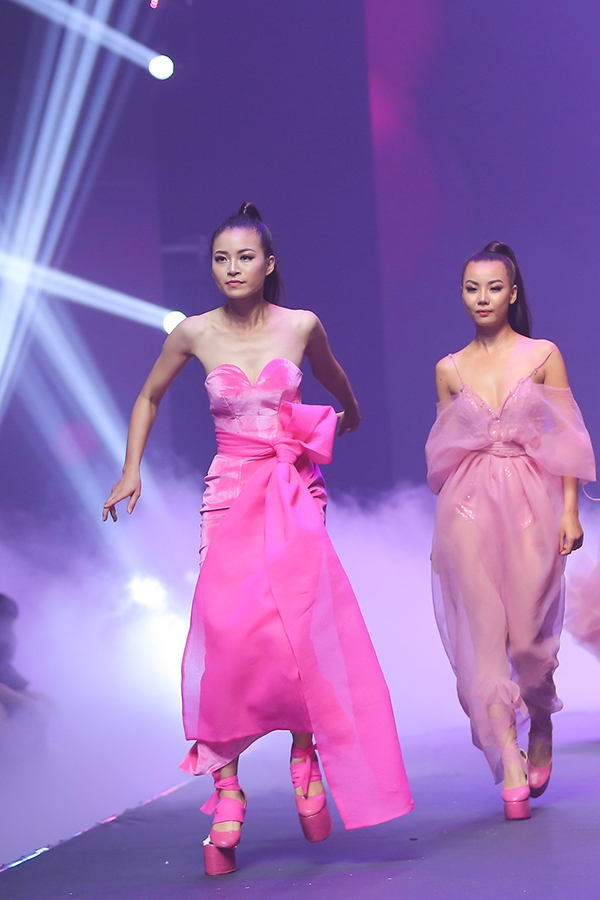 nguoi-mau-bung-de-giay-trong-bo-suu-tap-hoanh-trang-nhat-chung-ket-next-top-12
