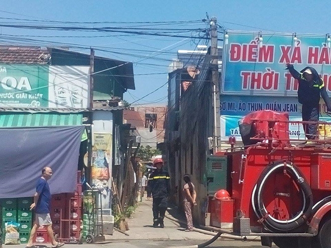 No khi gas, tho thay binh bi bong nang hinh anh 1