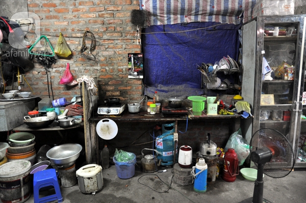 Bài 1: Chuyện về những người ăn cơm 8000đồng/bữa, vui vẻ sống trong biệt thự triệu đô - Ảnh 8.