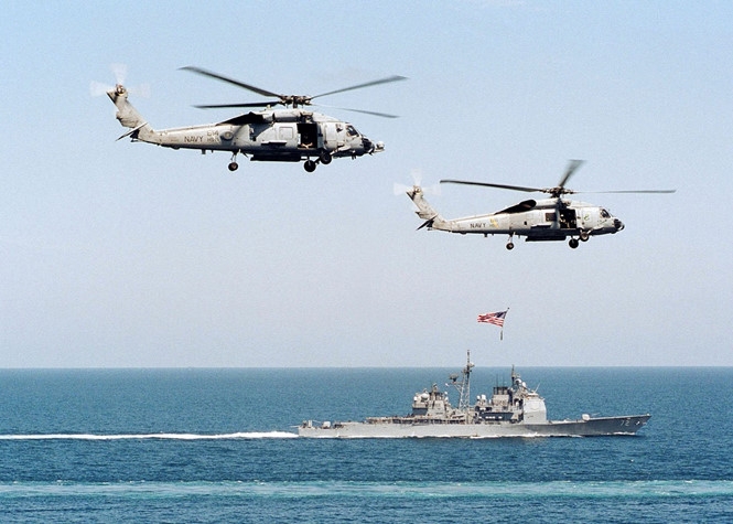 Trực thăng thuộc phi đội chống tàu ngầm của Mỹ trong một cuộc diễn tập /// US Navy