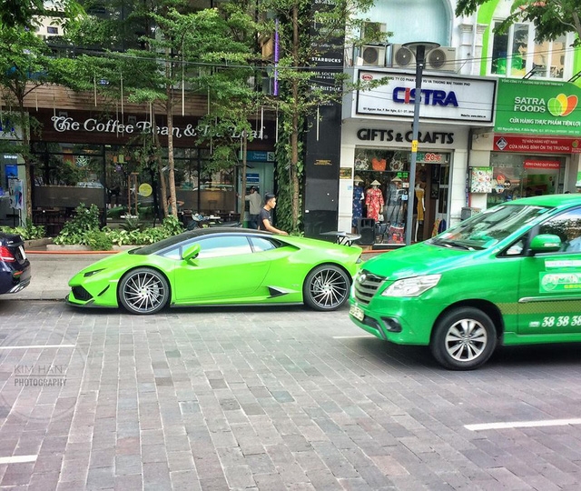 Lamborghini Huracan xanh cốm của đại gia kín tiếng quận 2 tiếp tục được độ khủng - Ảnh 2.