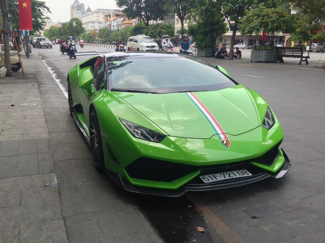 Lamborghini Huracan xanh cốm của đại gia kín tiếng quận 2 tiếp tục được độ khủng - Ảnh 4.