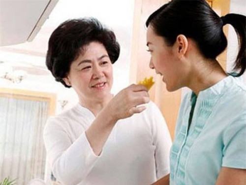  Mẹ chồng rất quý mến, xởi lởi với tôi (Ảnh minh hoạ IT) 