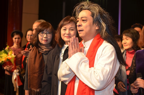 'Ong trum Phan Quan' tung dien tren san khau kich voi chi 8 nguoi xem hinh anh 1