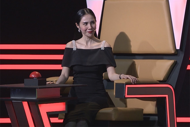 Thuy Tien phan ung khi ca si Thien Vuong 'da xeo' Cong Vinh hinh anh 1