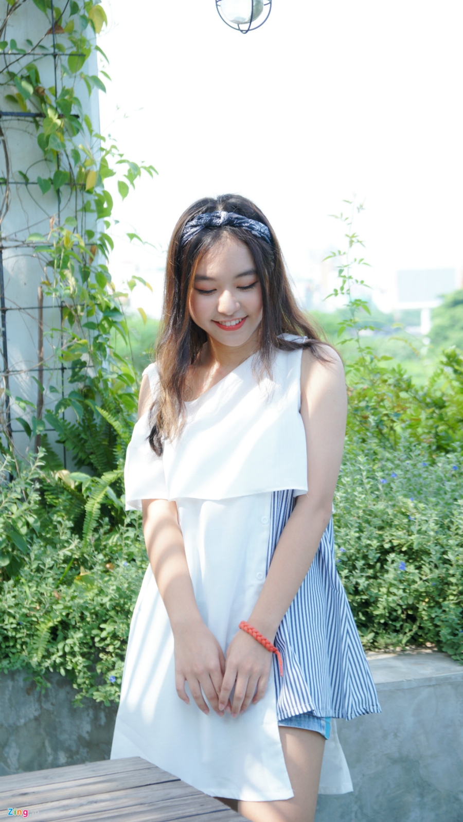 9X xinh dep dong MV cung My Tam, gioi 2 ngoai ngu, rat thich choi game hinh anh 12