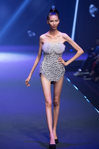 Người mẫu Cao Ngân.