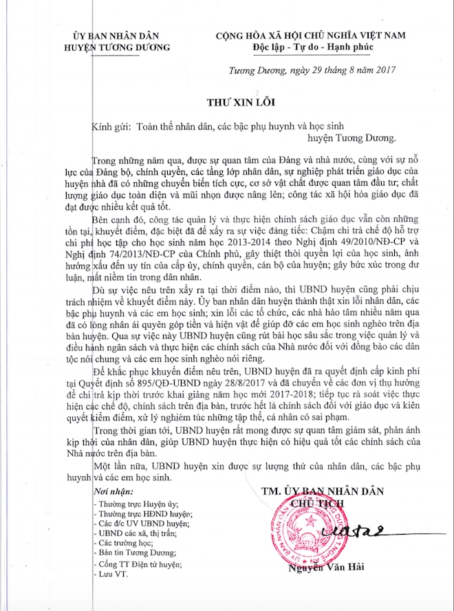 Trả hơn 5,6 tỷ đồng cho học sinh nghèo bị huyện bỏ quên 3 năm - Ảnh 1.