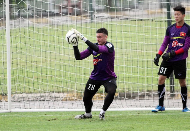 Thủ thành Văn Lâm chắc chắn sẽ không đá ở CLB Hải Phòng sau vụ việc này