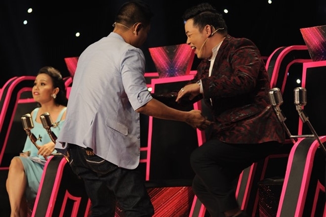 Cam Ly, Mr. Dam lon tieng voi Quang Le vi bat lich su hinh anh 1
