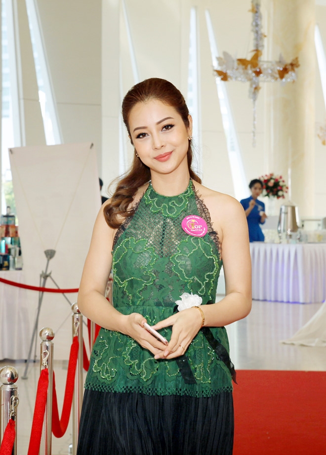 Dam Vinh Hung: 'Toi co rat nhieu tien nen khong ban diem cho ai' hinh anh 2