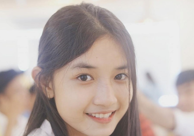 Dan mang tim kiem anh truc dien cua nu sinh Hue co mui cao nhu Tay hinh anh 2