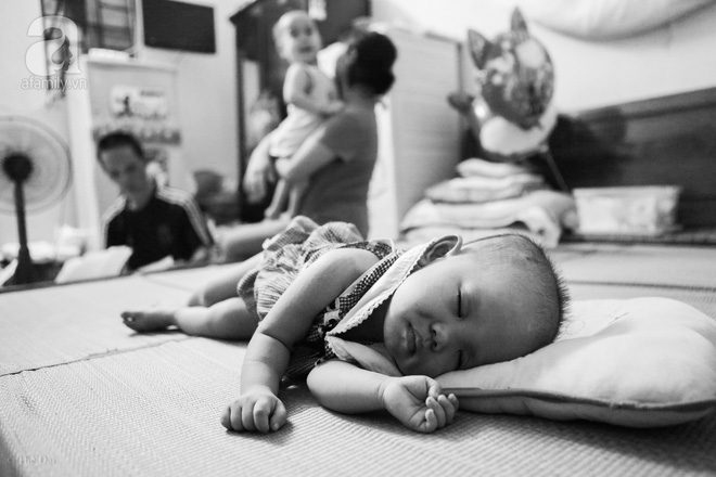 Con muốn đi học, nhưng bố đi làm chỉ đủ tiền mua băng vệ sinh với bao cao su cho con và thuốc cho em - Ảnh 4. Con muốn đi học, nhưng bố đi làm chỉ đủ tiền mua băng vệ sinh với bao cao su cho con và thuốc cho em - Ảnh 4.