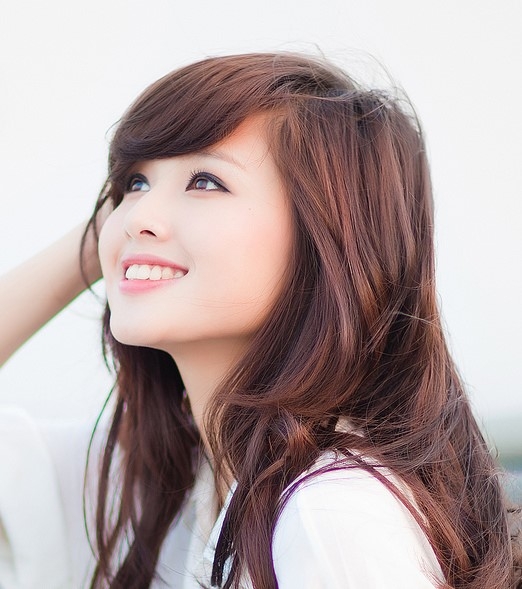 Cô sở hữu gương mặt khả ái, không góc chết.