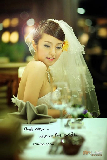 Năm 2010, Mi Vân bất ngờ lên xe hoa với một thiếu gia Sài thành và tận hưởng hạnh phúc làm mẹ. Tuy nhiên, người đẹp không gặp may mắn trong hôn nhân. Cả hai chia tay nhau sau một thời gian chung sống.
