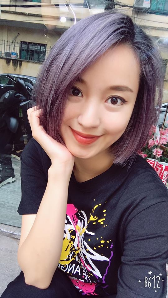 Giờ đây, cô tập trung chăm sóc con gái và kinh doanh thời trang.