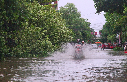 nhieu-tinh-mien-trung-khn-truong-chun-bi-chong-bao-so-10