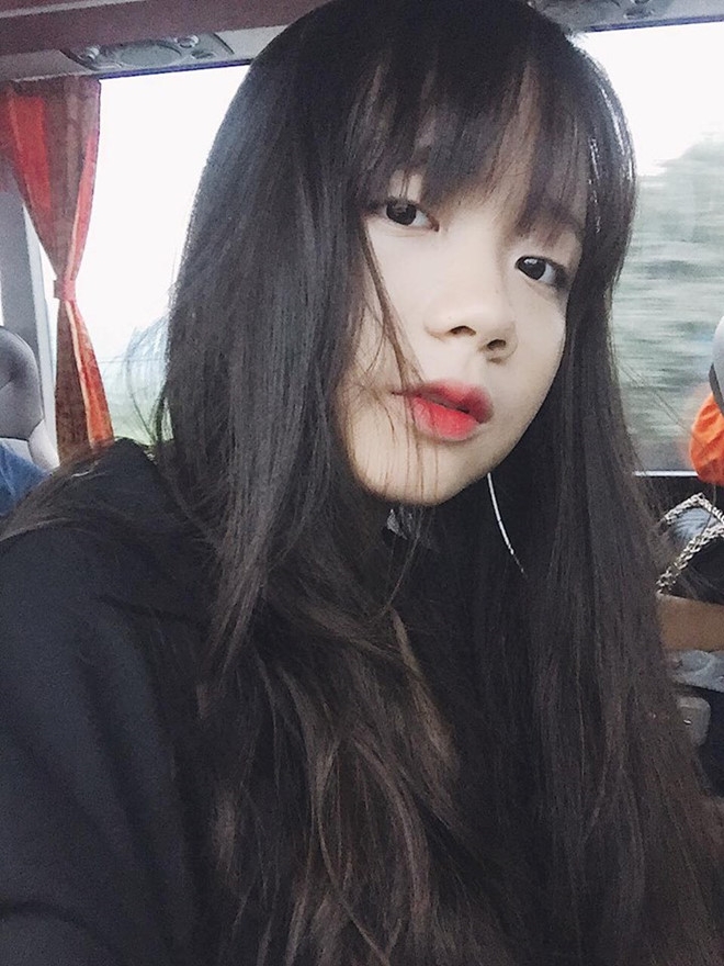 Nu sinh Sai Gon bat ngo vi anh chup sau lung duoc chia se tren mang hinh anh 4