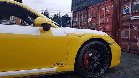 porsche-911-gts-2017-gia-hon-8-ty-dau-tien-ve-viet-nam-3