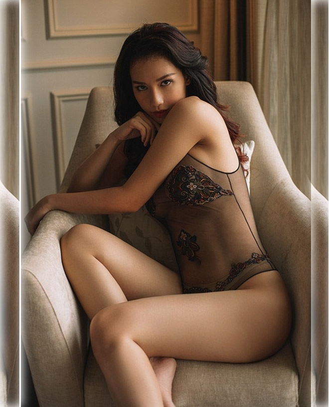 anh dien noi y mau nude, trong suot hiem hoi cua my nhan viet hinh anh 5