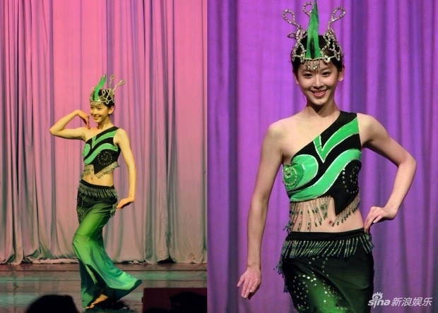 Anh thoi di hoc xinh dep chua tung cong bo cua 'hot girl tra sua' hinh anh 4