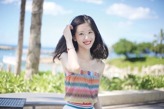 Anh thoi di hoc xinh dep chua tung cong bo cua 'hot girl tra sua' hinh anh 9