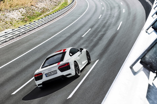 Audi ra mat phien ban dac biet R8 RWS 2018 hinh anh 4