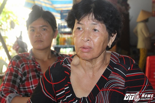 Bà ngoại bé gái bị ông nội, cha ruột hiếp dâm liên tục nhận tin nhắn bị dọa giết - Ảnh 2.