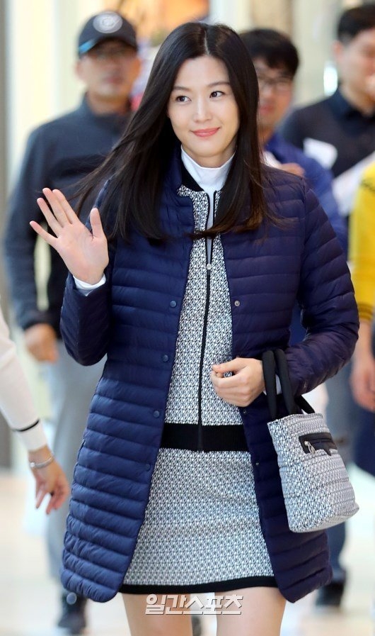 mo-chanh-jeon-ji-hyun-be-bung-bau-7-thang-di-su-kien-1