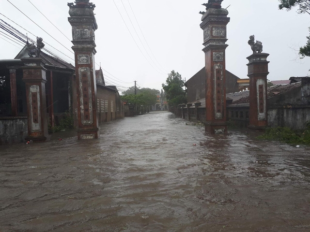  Ngập nặng ở Hà Tĩnh (Ảnh: Văn Dũng) 