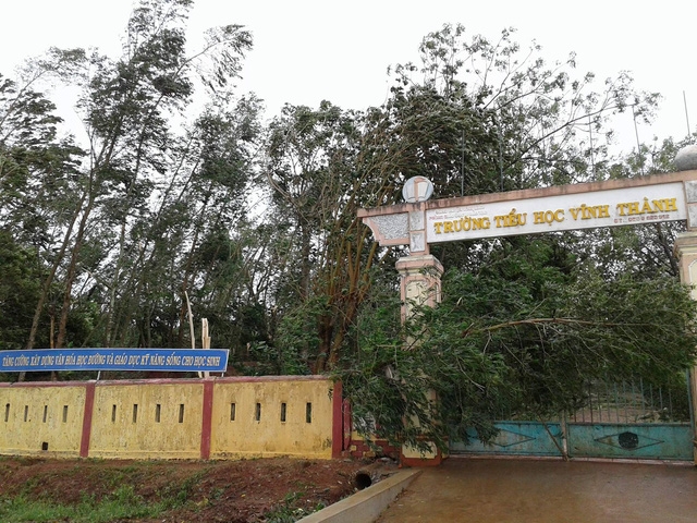  Trường tiểu học Vĩnh Thành (Vĩnh Linh, Quảng Trị) ngổn ngang (Ảnh: Đăng Đức) 