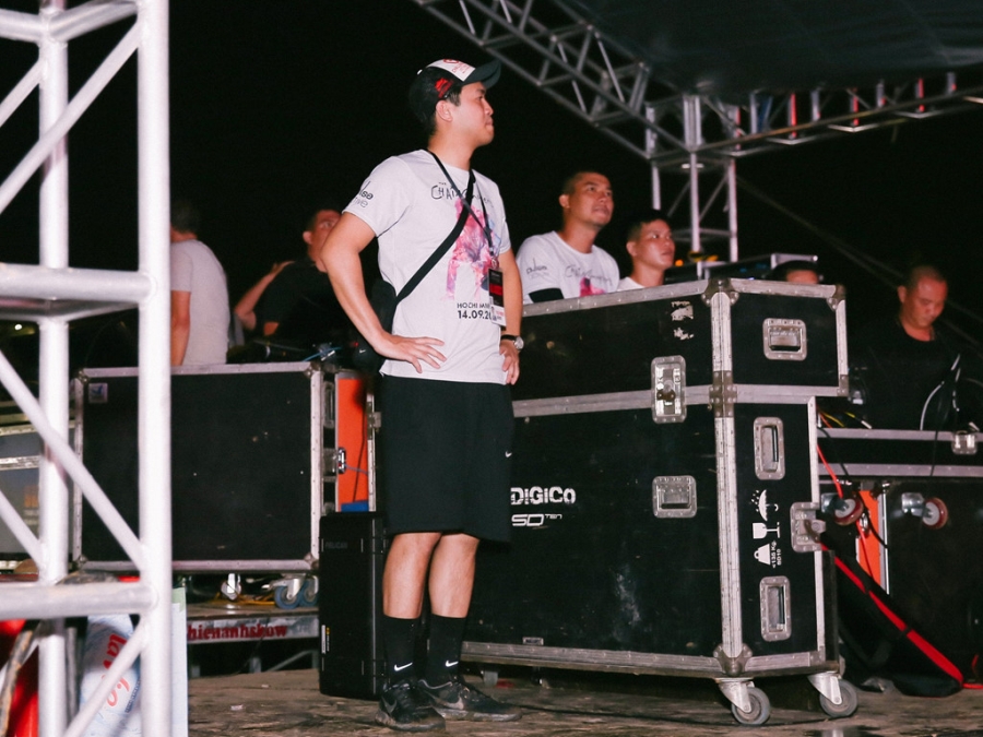 Em chong Tang Thanh Ha thanh cong voi show Chainsmokers tai Viet Nam hinh anh 2