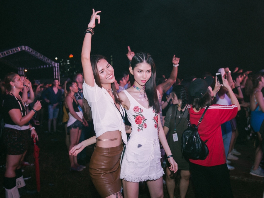 Em chong Tang Thanh Ha thanh cong voi show Chainsmokers tai Viet Nam hinh anh 6