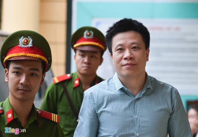 Luat su de nghi dung toa de dieu tra them vu an Ha Van Tham hinh anh 4