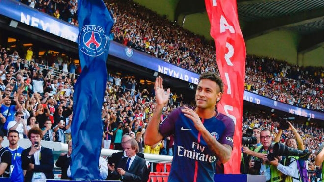 Messi ký hợp đồng mới với Barca: Bài học xương máu từ Neymar - 3